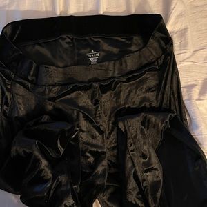 Torrid velvet leggings